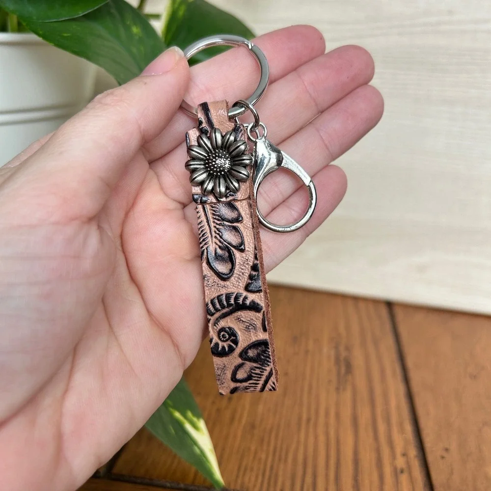 Tooled Faux Leather Flower Keychain Boho Western‎ Style Charm Boho Western